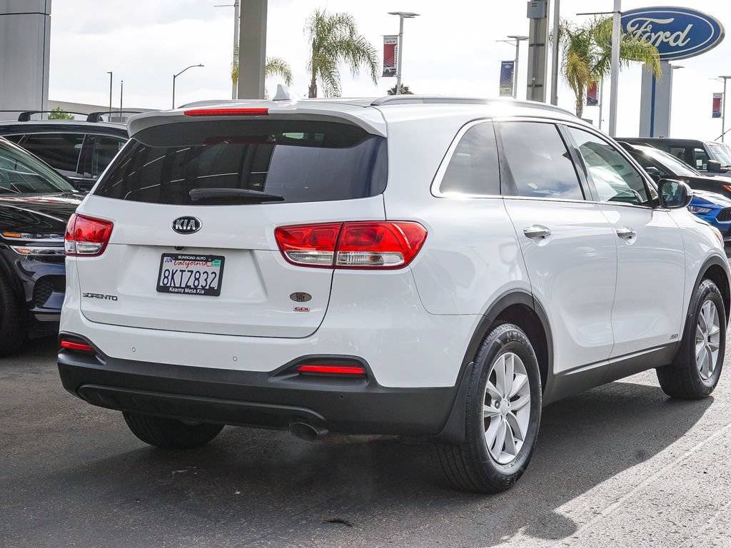 Used 2017 Kia Sorento AWD w/ LX Convenience Package image 7