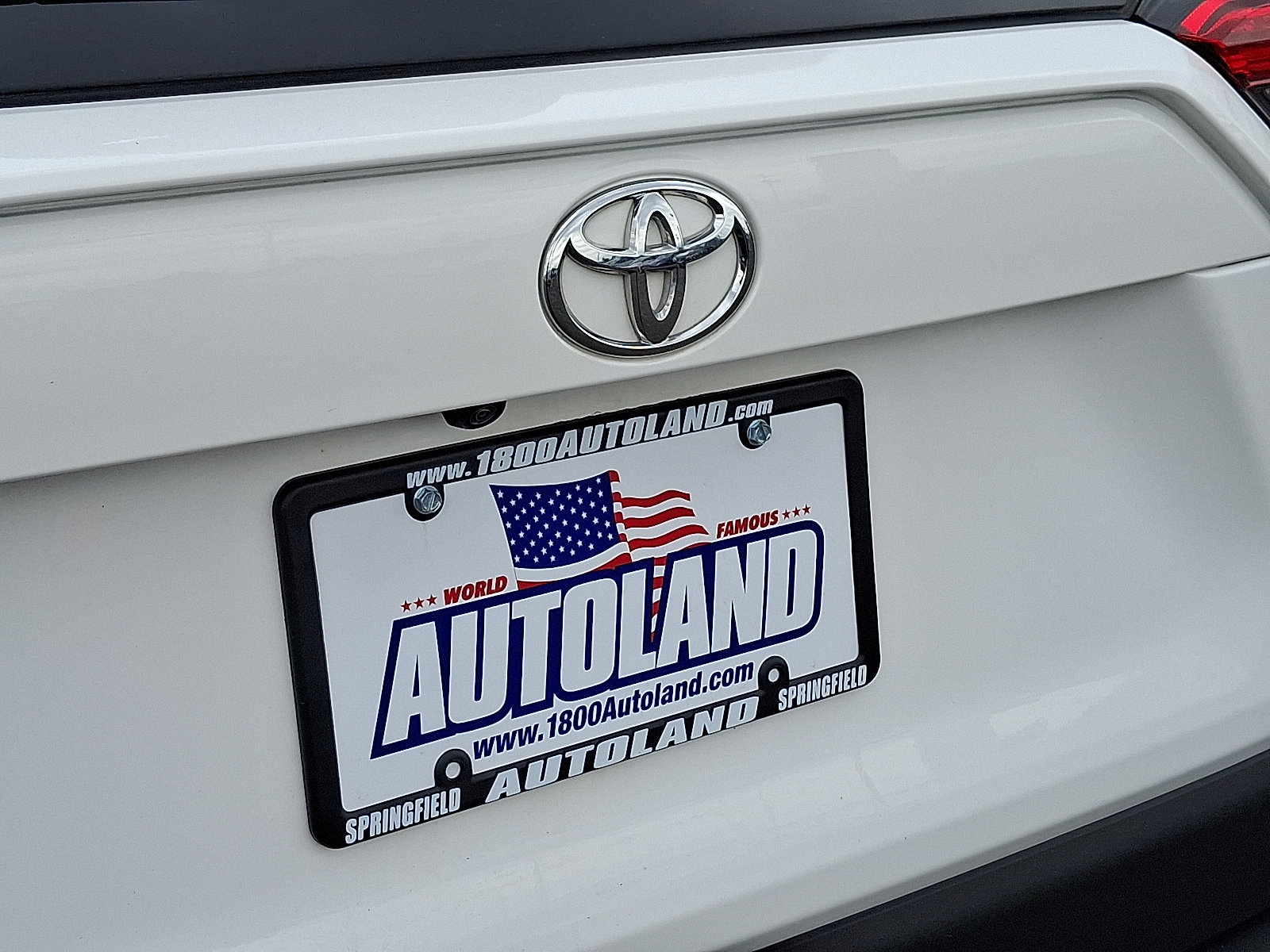 Used 2024 Toyota RAV4 LE AWD/4WD image 31