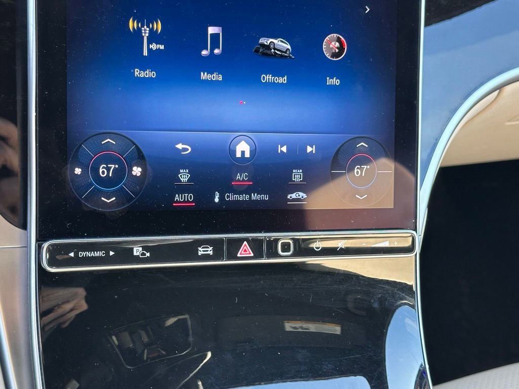 Used 2024 Mercedes-Benz GLC 300 4MATIC image 29