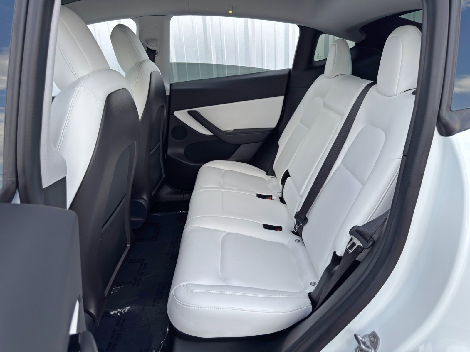 Used 2020 Tesla Model Y Long Range image 43