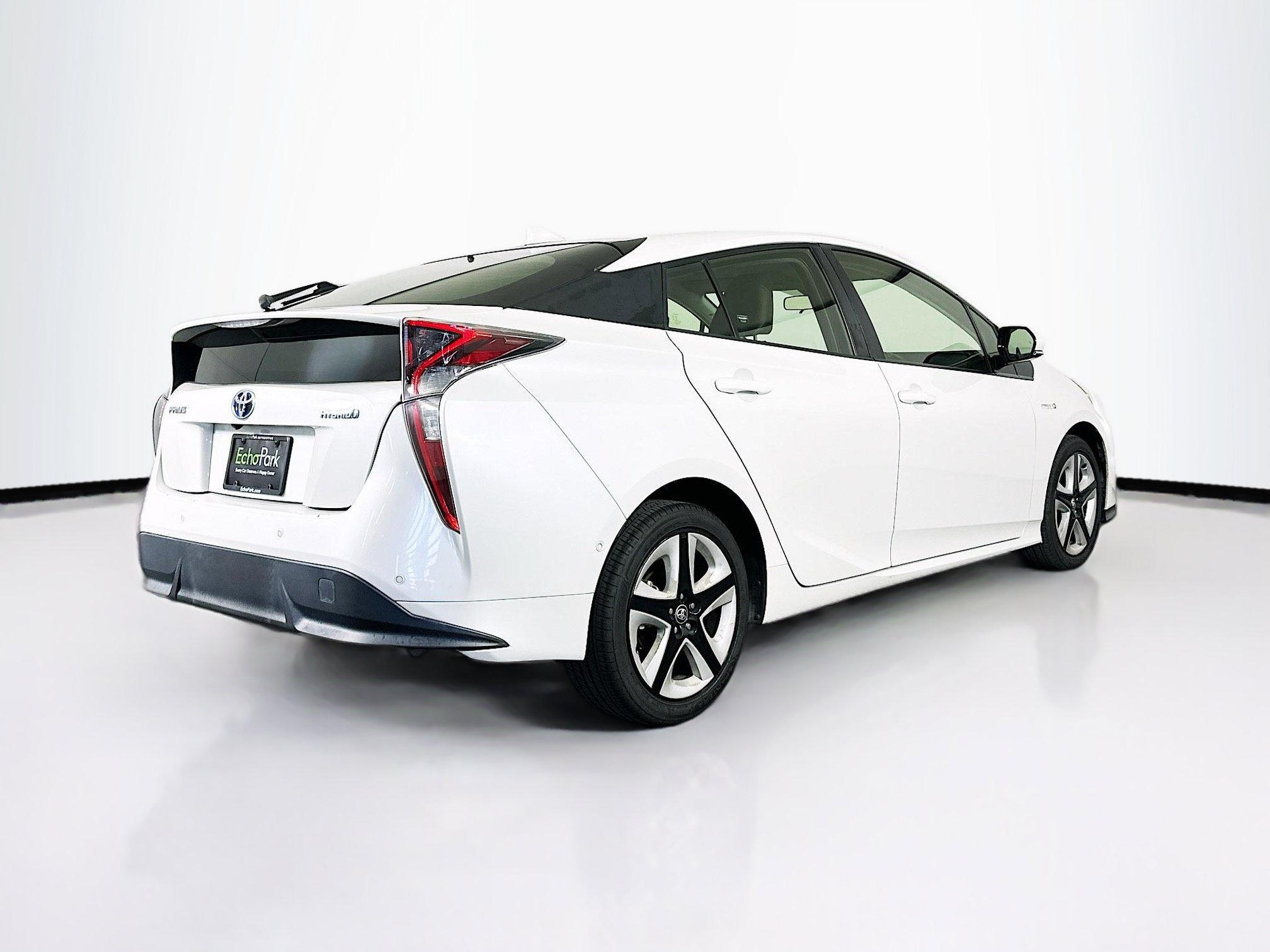 Used 2017 Toyota Prius Three Touring FWD image 9