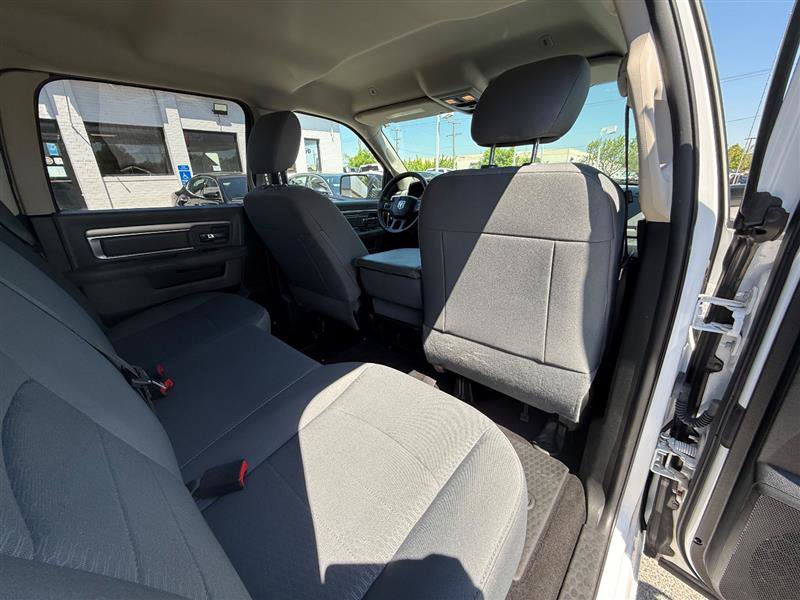 Used 2017 RAM 1500 Classic SLT AWD/4WD image 25