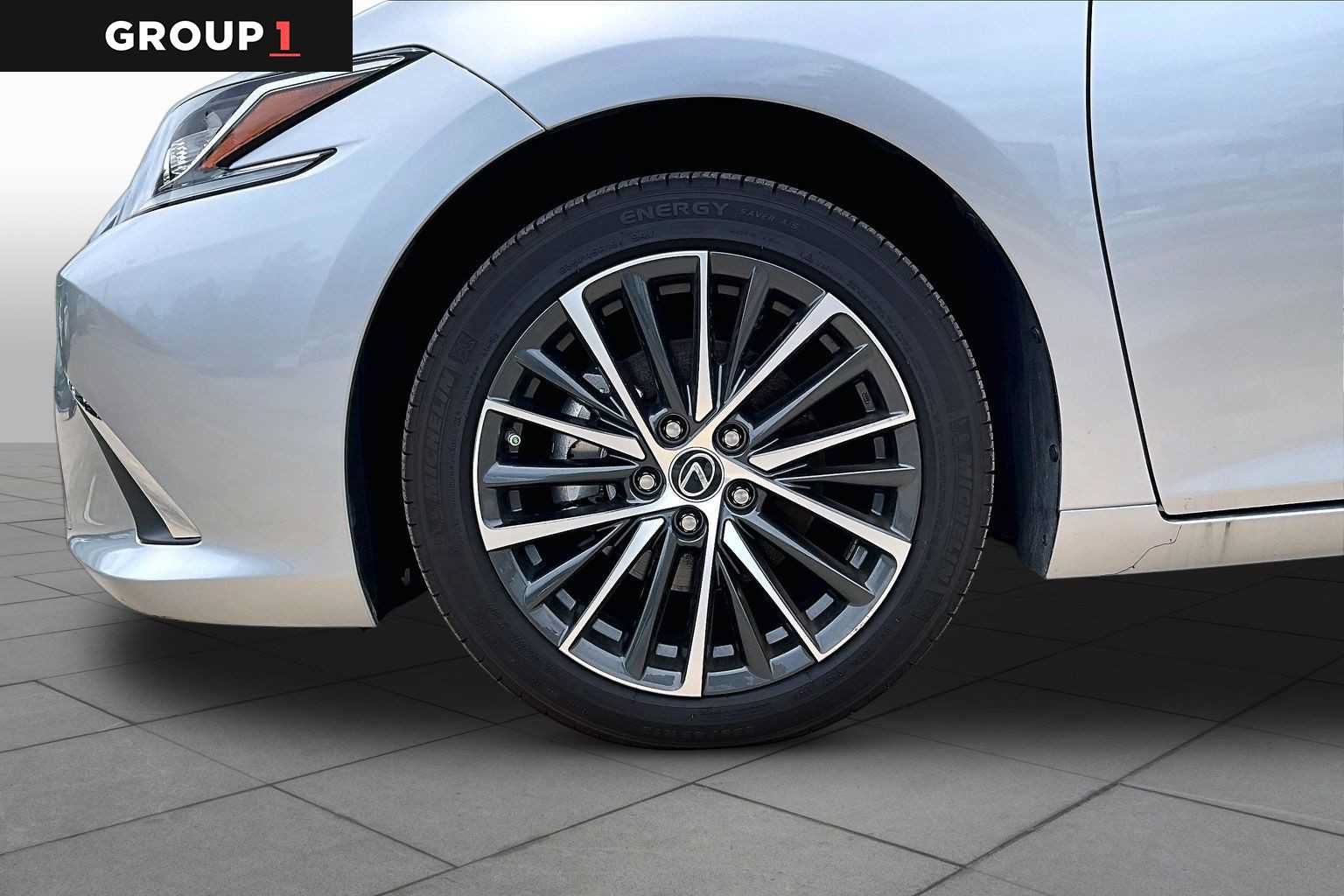 Certified 2025 Lexus ES 350 w/ Premium Package FWD image 9