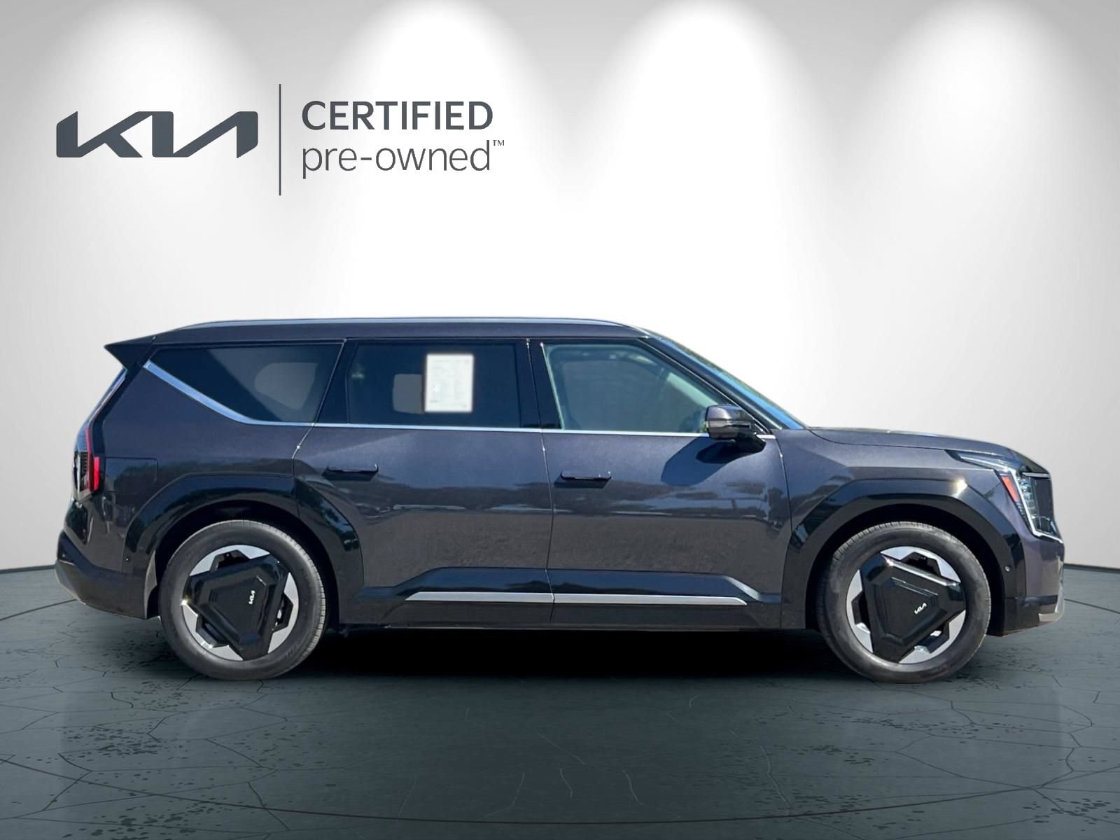 Certified 2024 Kia EV9 Land AWD/4WD image 3