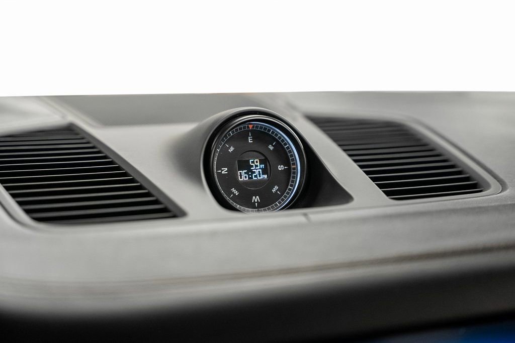 Used 2023 Porsche Cayenne Platinum Edition AWD/4WD image 47