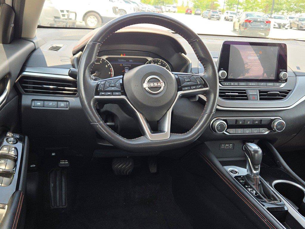 Used 2024 Nissan Altima 2.5 SR FWD image 16