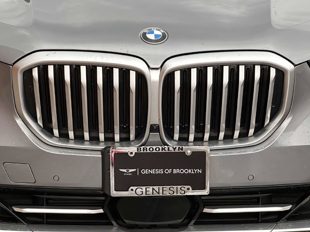 Used 2024 BMW X5 xDrive40i w/ Premium Package AWD/4WD image 7