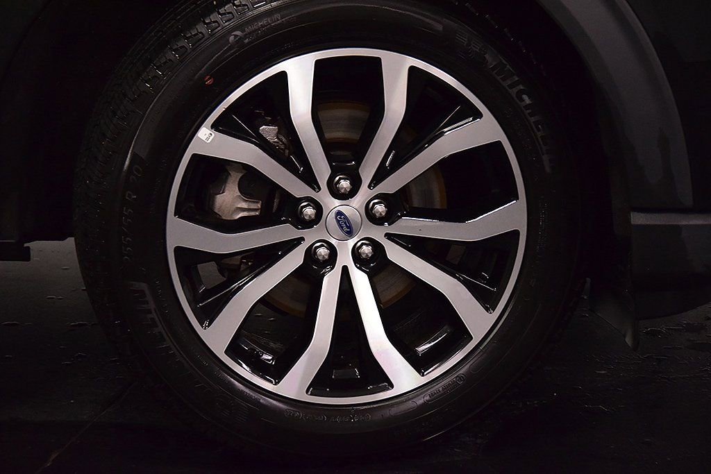 Used 2025 Ford Explorer ST-Line image 10