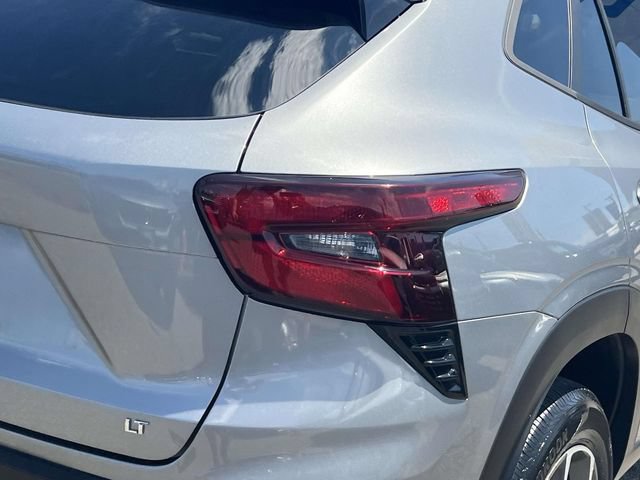 Certified 2024 Chevrolet Trax LT FWD image 12