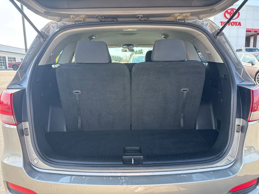 Used 2019 Kia Sorento LX image 17