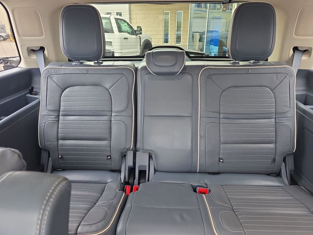 Used 2022 Lincoln Navigator Black Label image 44