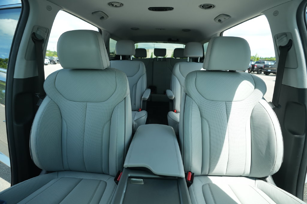 Used 2025 Hyundai Palisade SEL FWD image 40
