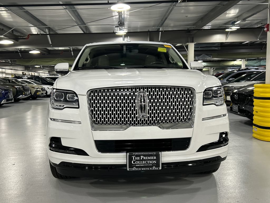Certified 2022 Lincoln Navigator L Reserve AWD/4WD image 6