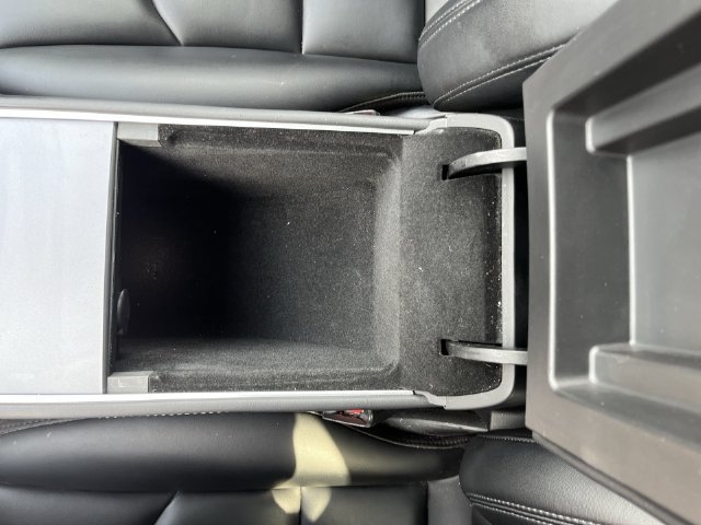Used 2023 Tesla Model Y Long Range AWD/4WD image 25