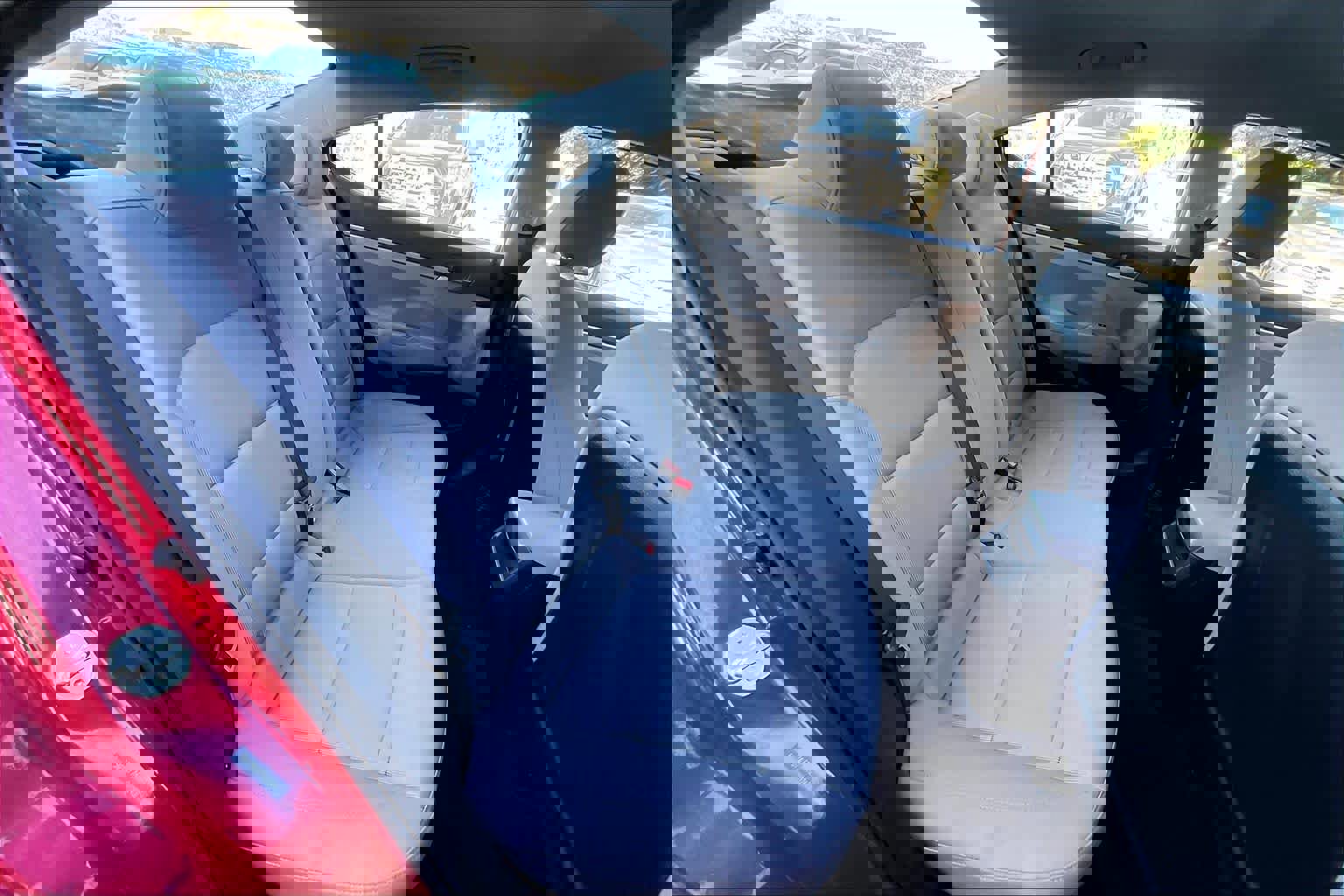 Used 2017 Hyundai Elantra SE image 20