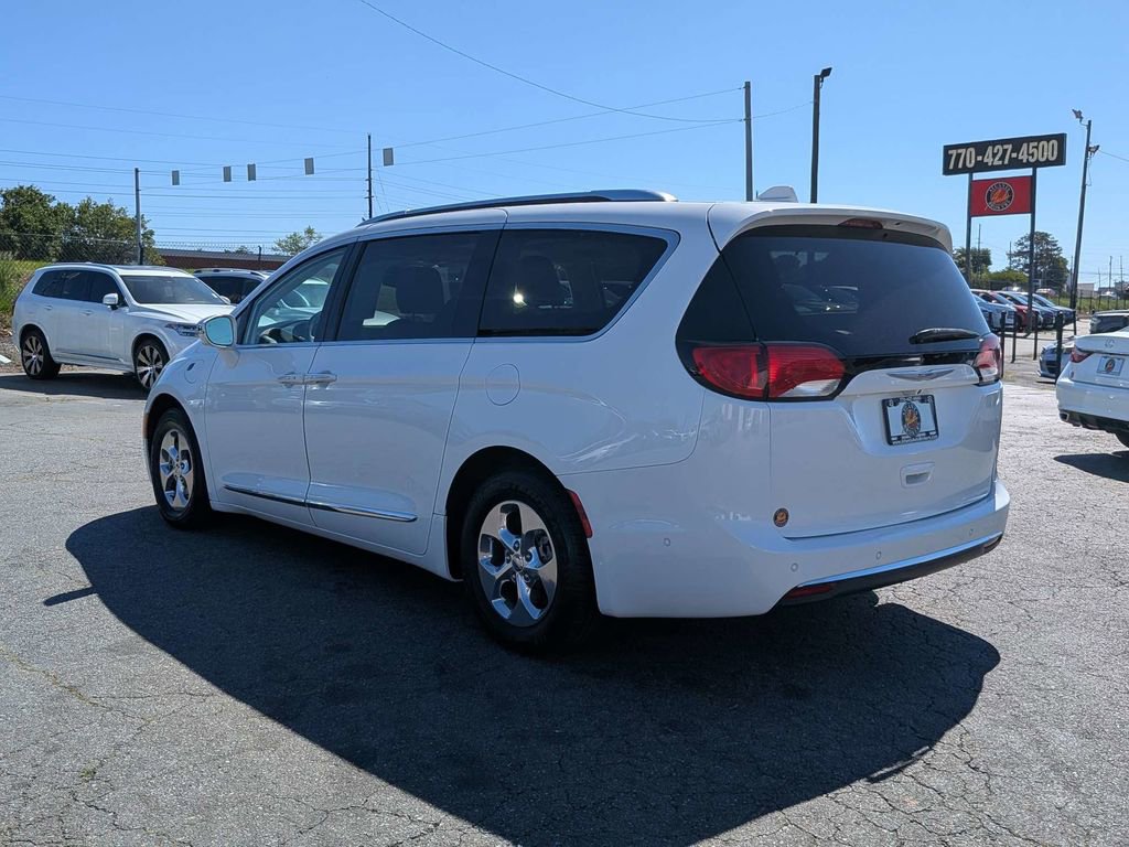 Used 2018 Chrysler Pacifica Limited w/ Advanced Safetytec Group FWD image 8