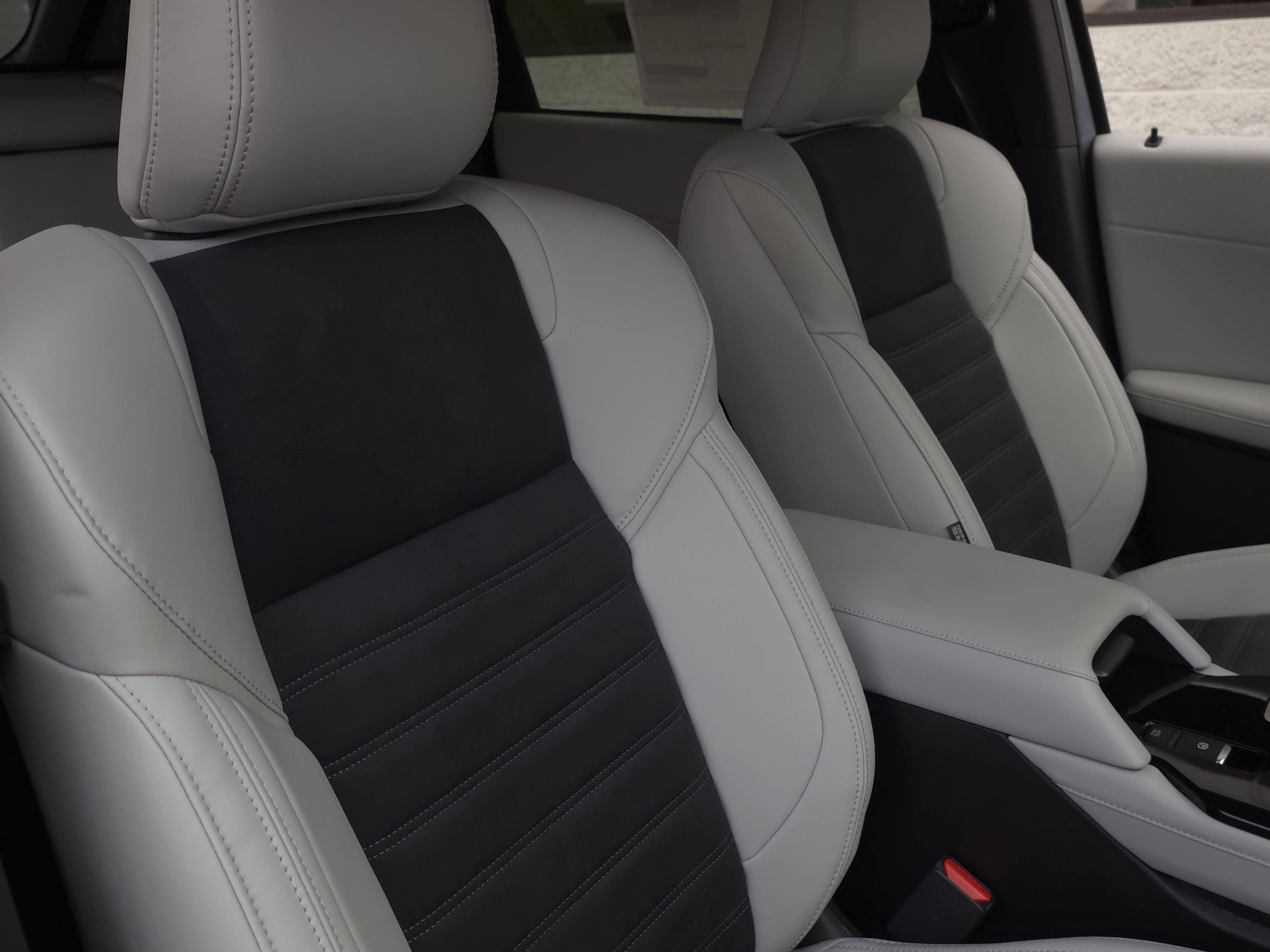 New 2025 Mitsubishi Outlander SE image 29