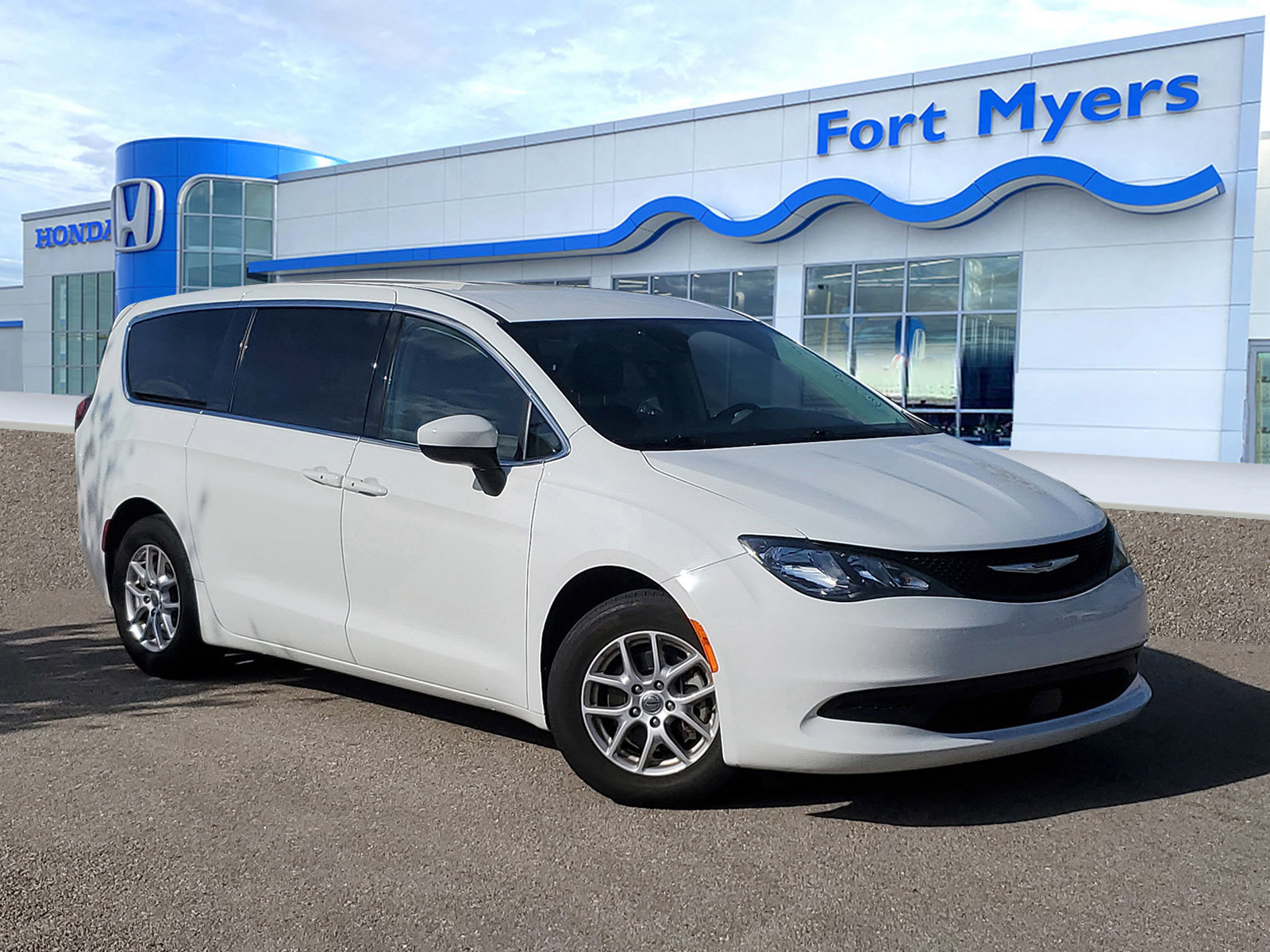 Used 2023 Chrysler Voyager LX