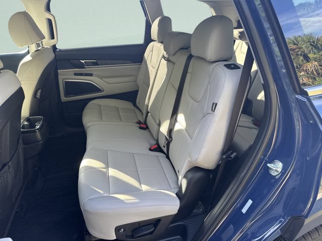 Used 2025 Kia Telluride EX FWD image 16