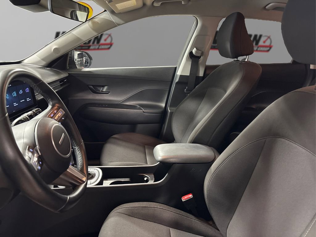 Used 2024 Hyundai Kona SEL image 9