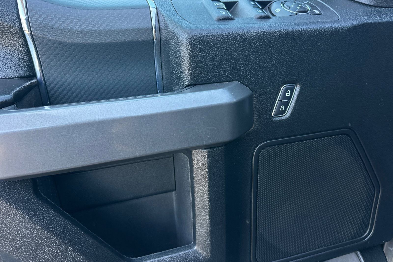 Certified 2018 Ford F150 XLT w/ Equipment Group 302A Luxury image 10