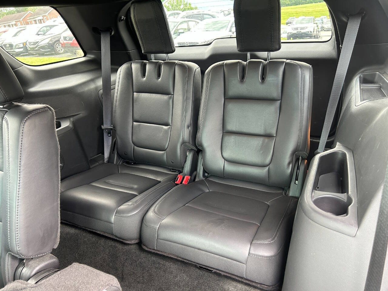 Used 2014 Ford Explorer XLT w/ Equipment Group 202A AWD/4WD image 13