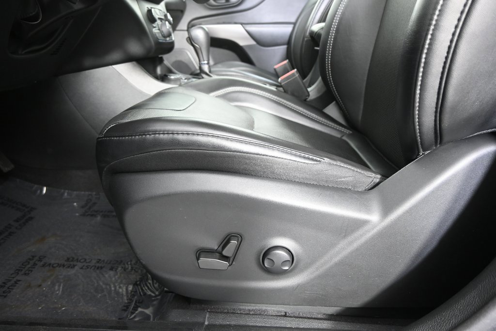 Used 2022 Jeep Cherokee Limited image 22