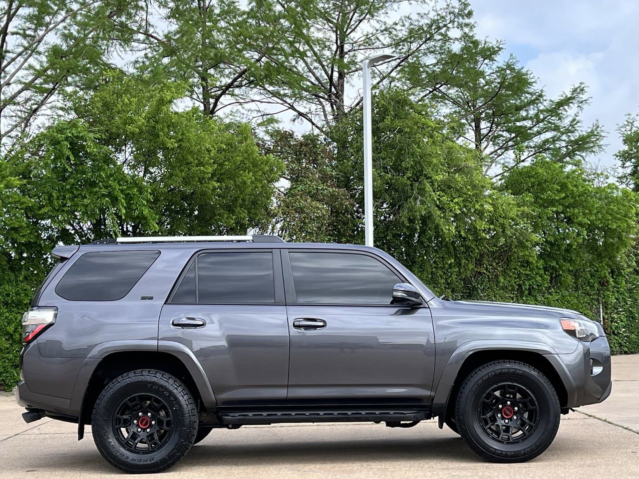 Used 2023 Toyota 4Runner SR5 Premium w/ Moonroof Package image 3