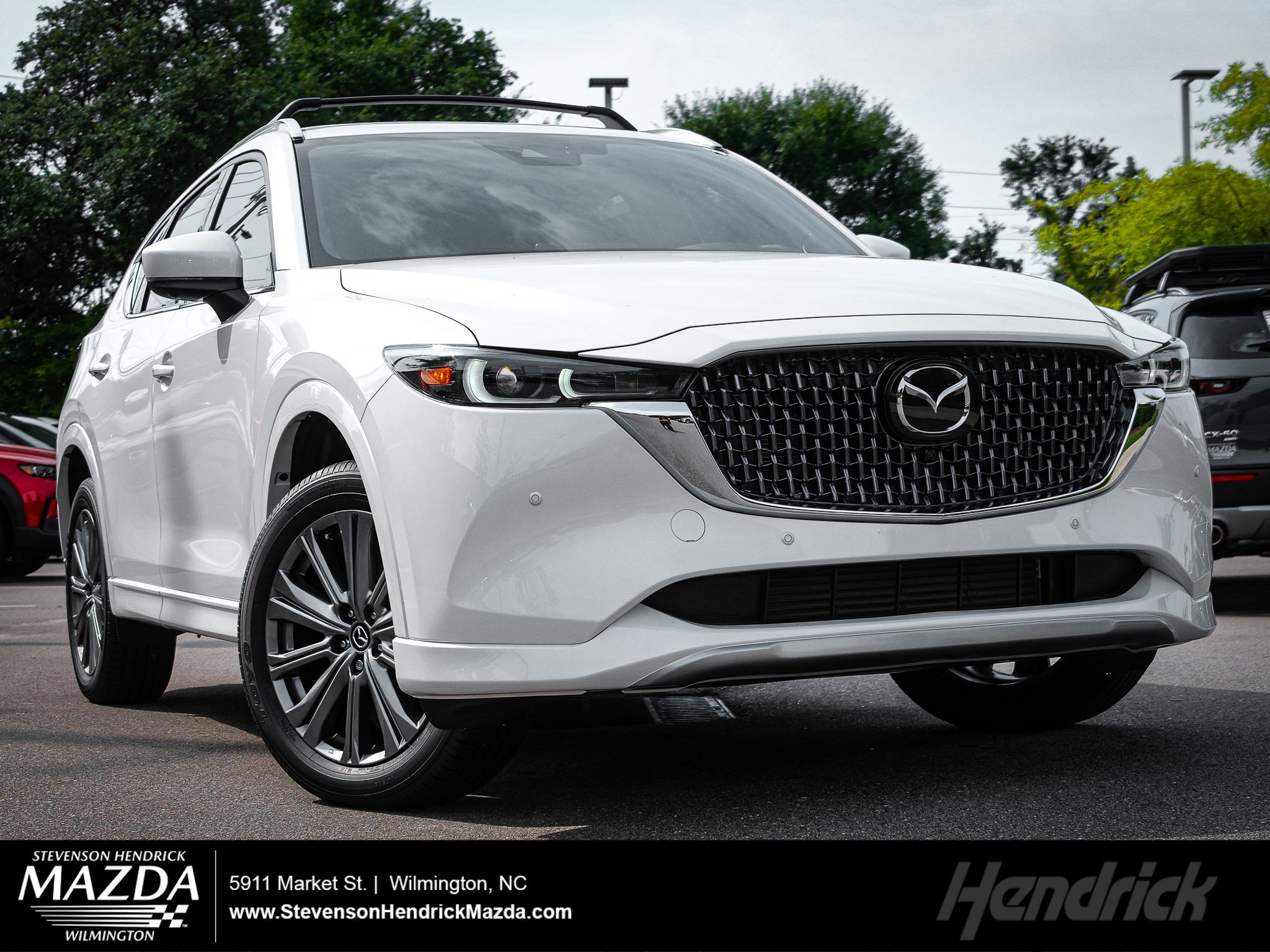New 2025 MAZDA CX-5 Signature image 1