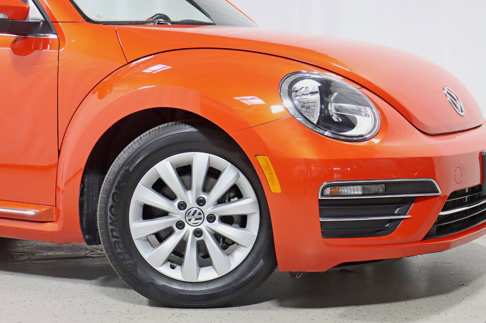 Used 2019 Volkswagen Beetle 2.0T S FWD image 5