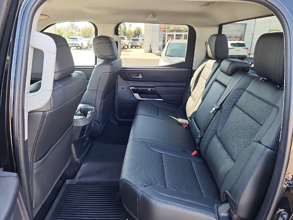 Used 2023 Toyota Tundra Limited AWD/4WD image 5