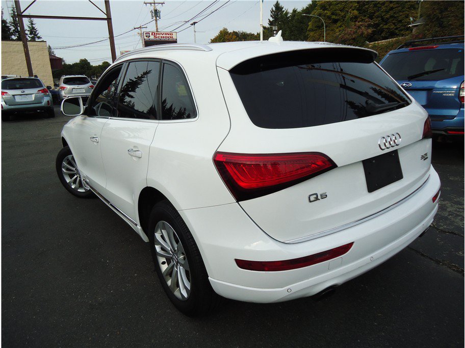 Used 2015 Audi Q5 2.0T Premium Plus w/ Technology Package AWD/4WD image 9