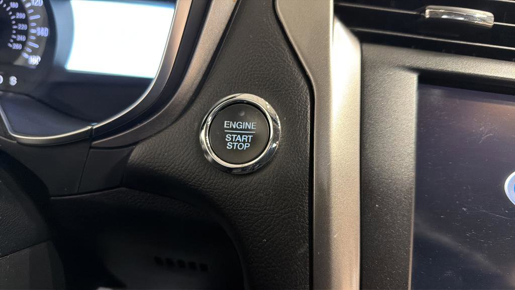 Used 2018 Ford Fusion SE w/ Fusion SE Technology Package image 24