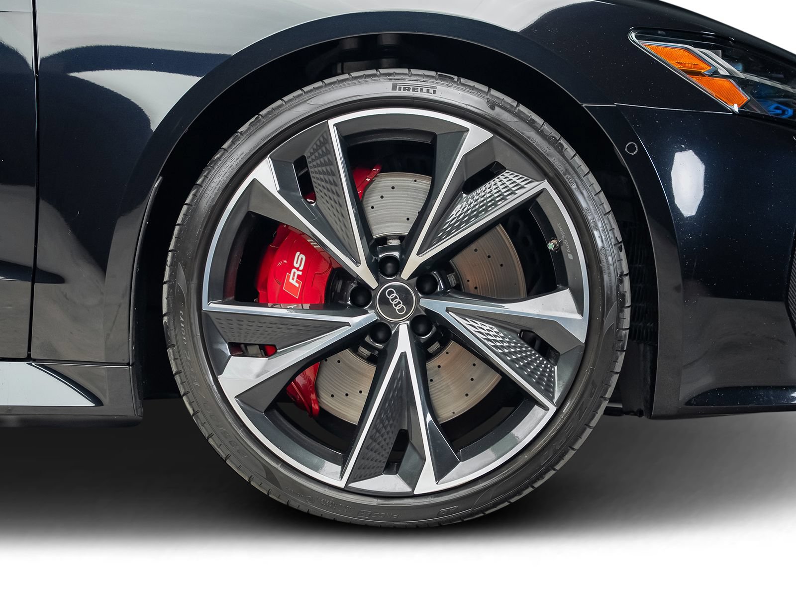 Used 2022 Audi RS 7 Sportback AWD/4WD image 31