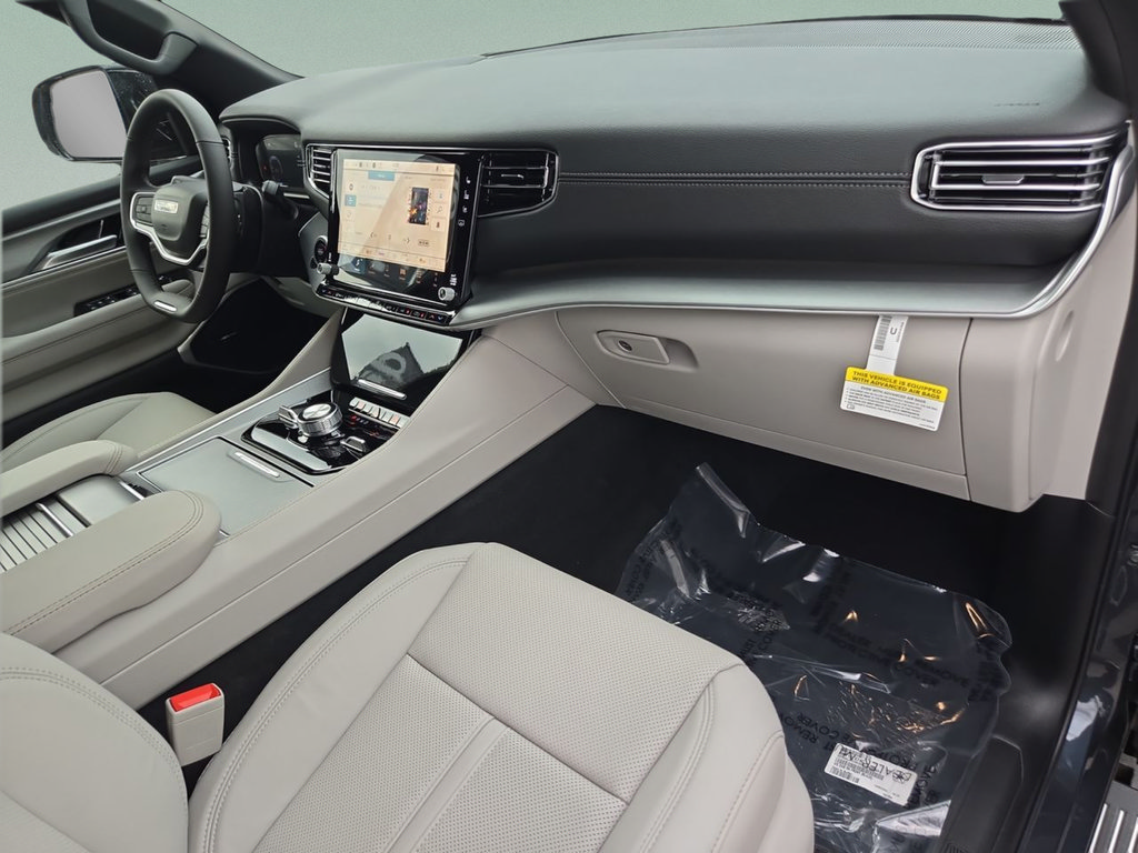 New 2025 Jeep Wagoneer L Series II AWD/4WD image 34