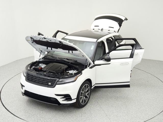 New 2026 Land Rover Range Rover Velar Dynamic SE image 15