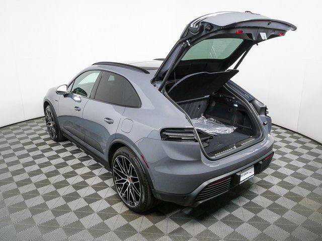 New 2026 Porsche Macan Electric RWD image 33