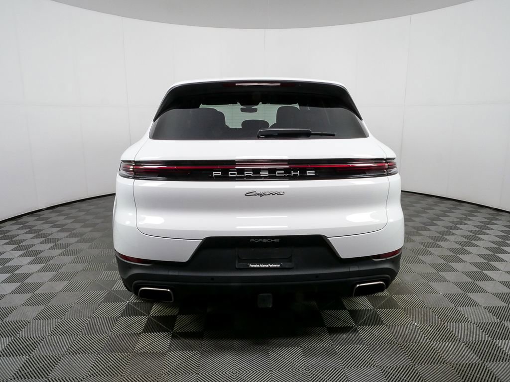Certified 2024 Porsche Cayenne AWD/4WD image 31