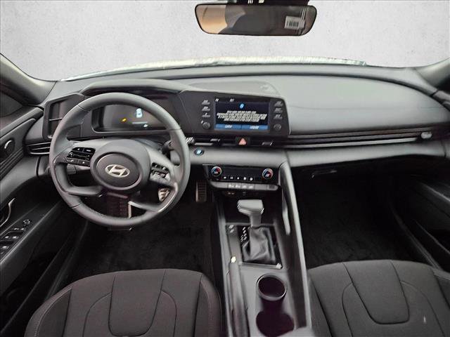 New 2025 Hyundai Elantra Sport image 11