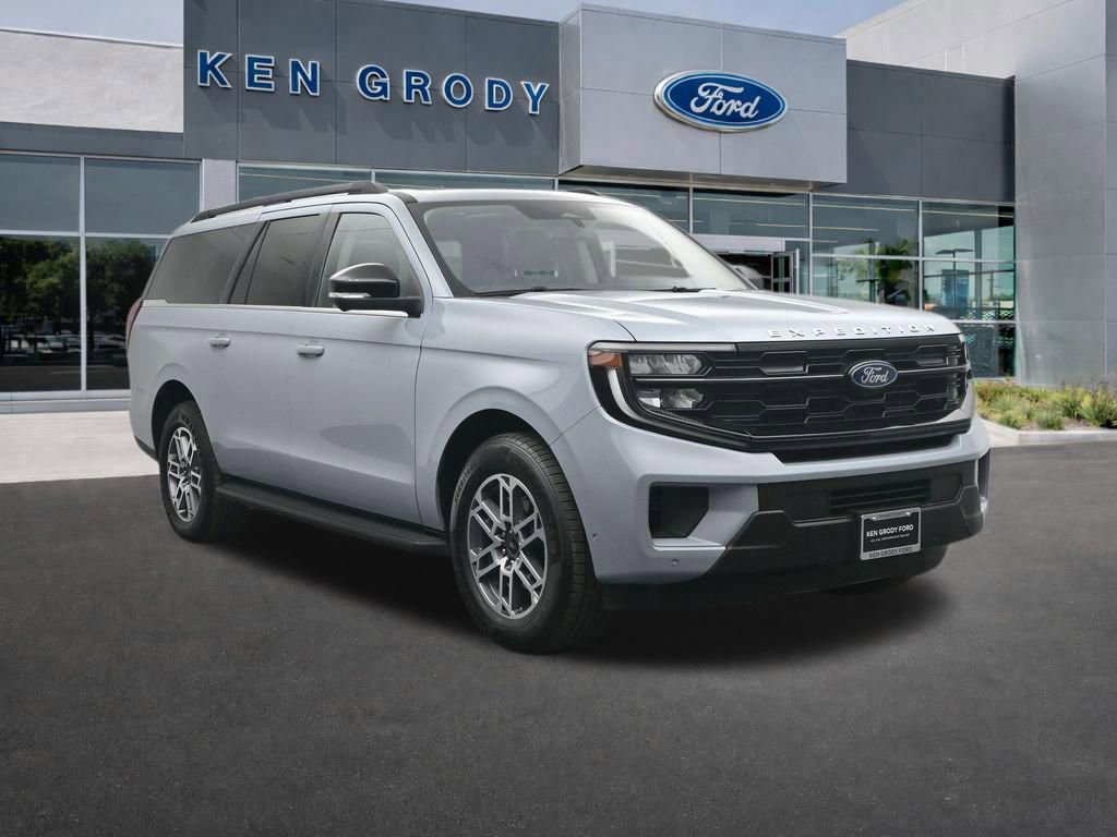 Used 2025 Ford Expedition Max Active RWD image 1