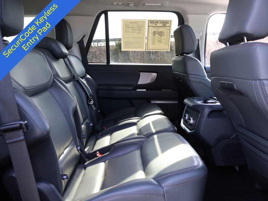 Certified 2025 Ford Expedition Active image 13