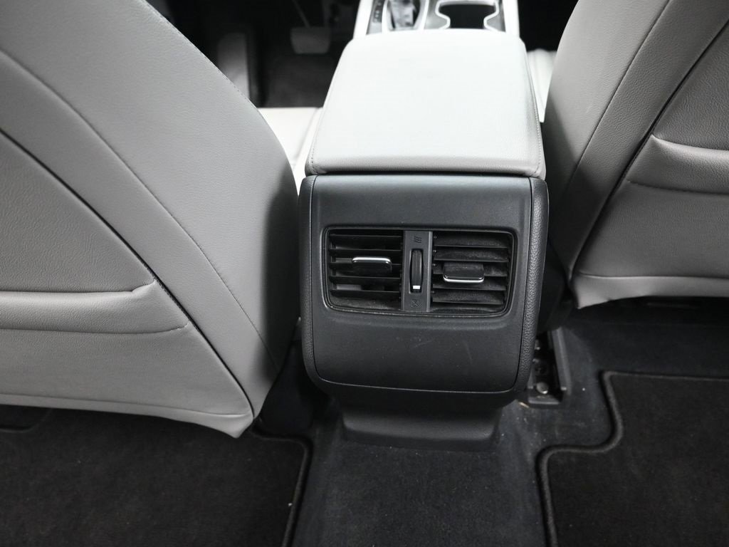 Used 2019 Honda Accord EX-L image 10