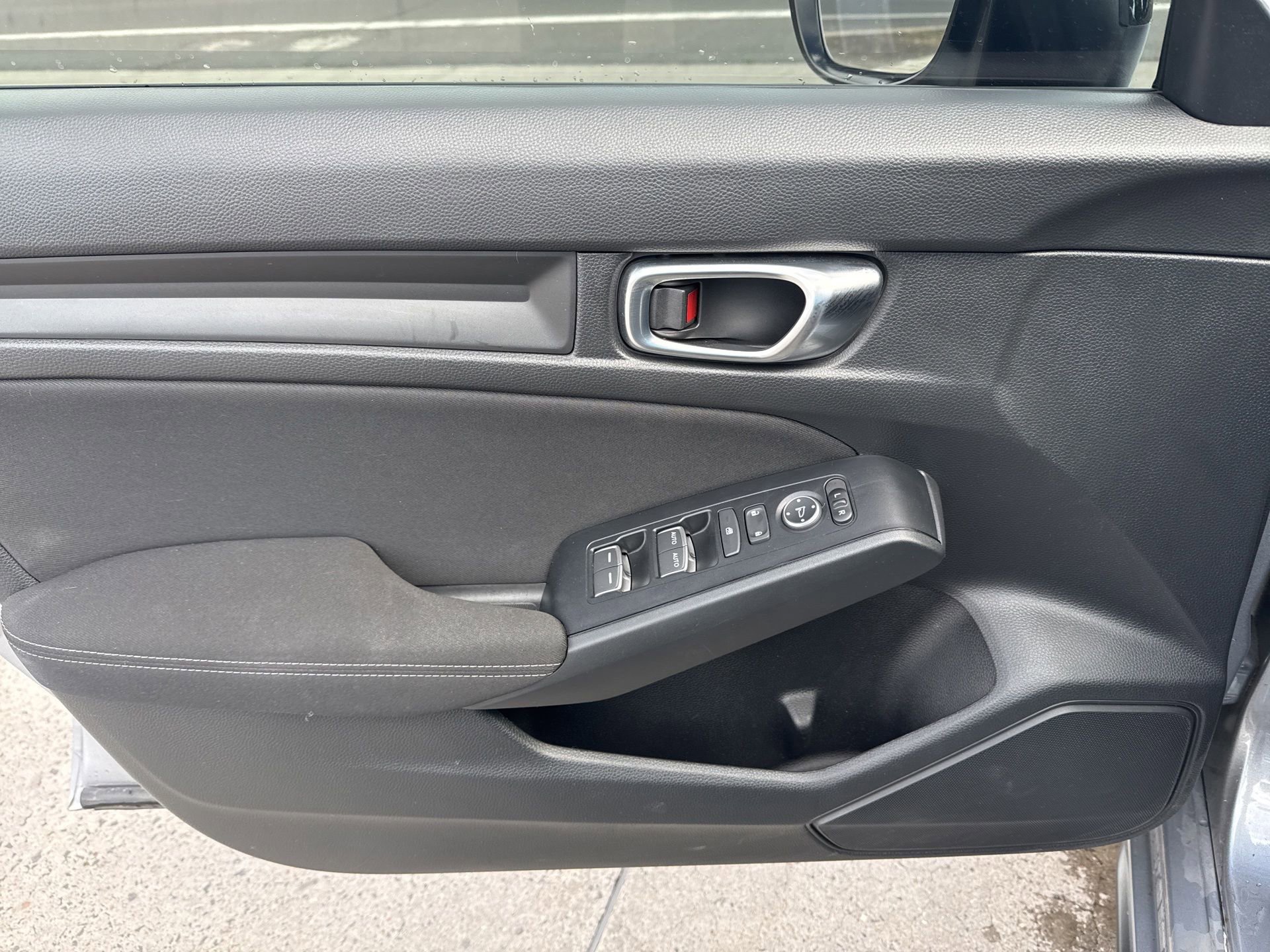 Used 2025 Honda Civic Sport image 19