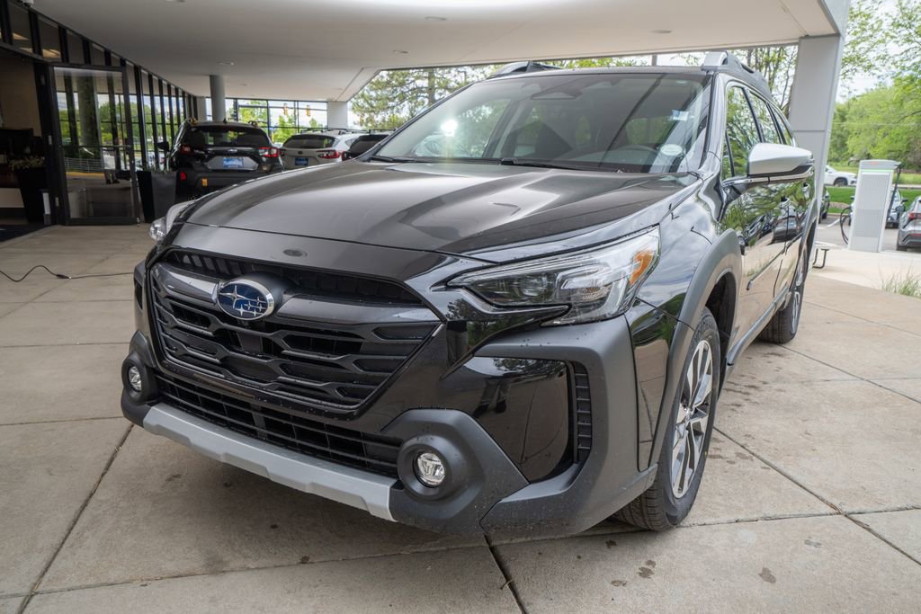 Used 2025 Subaru Outback Touring w/ Popular Package #2 image 5