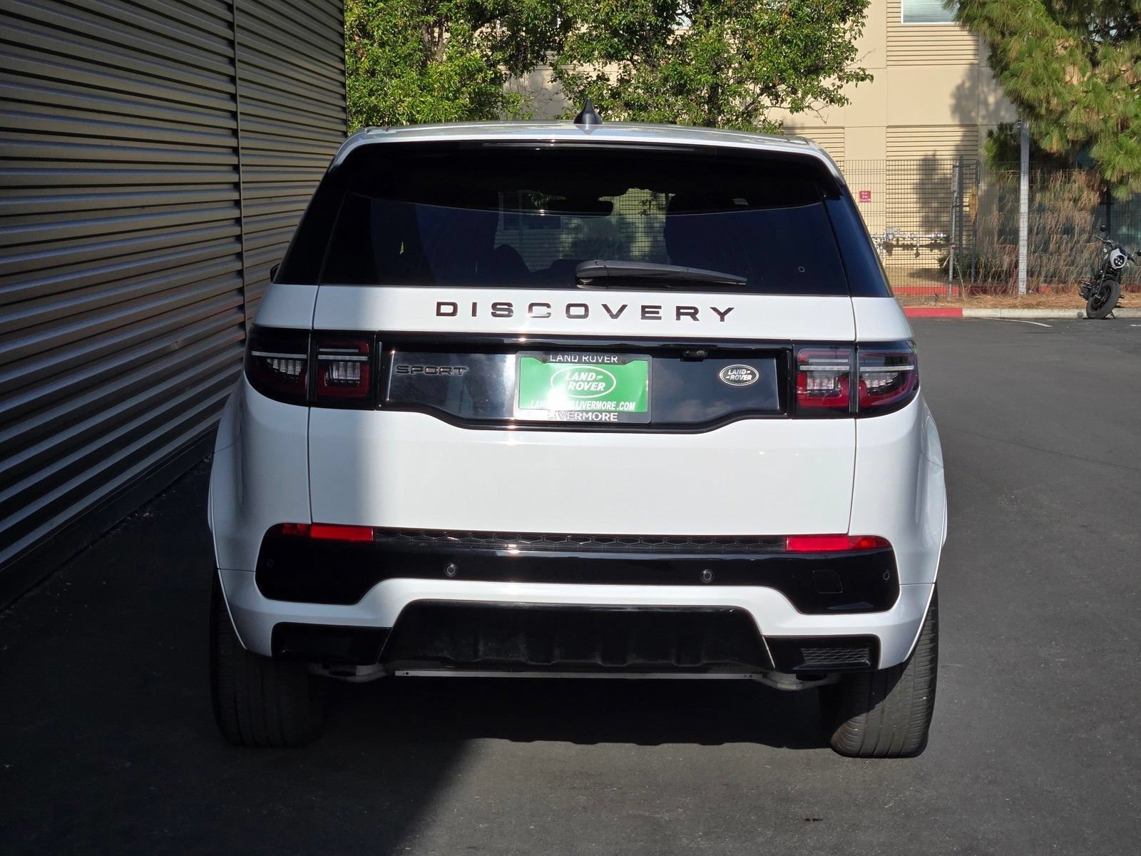 Used 2023 Land Rover Discovery Sport SE R-Dynamic AWD/4WD image 6