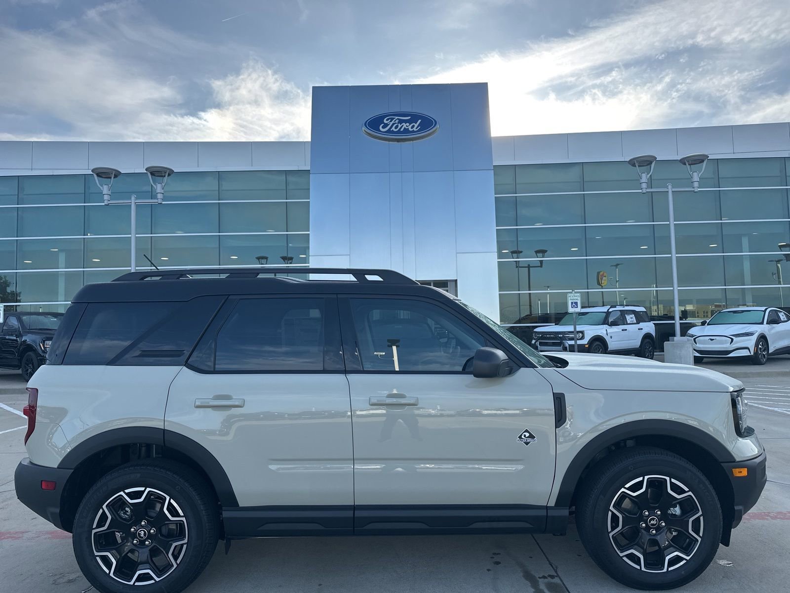 New 2025 Ford Bronco Sport Outer Banks image 47