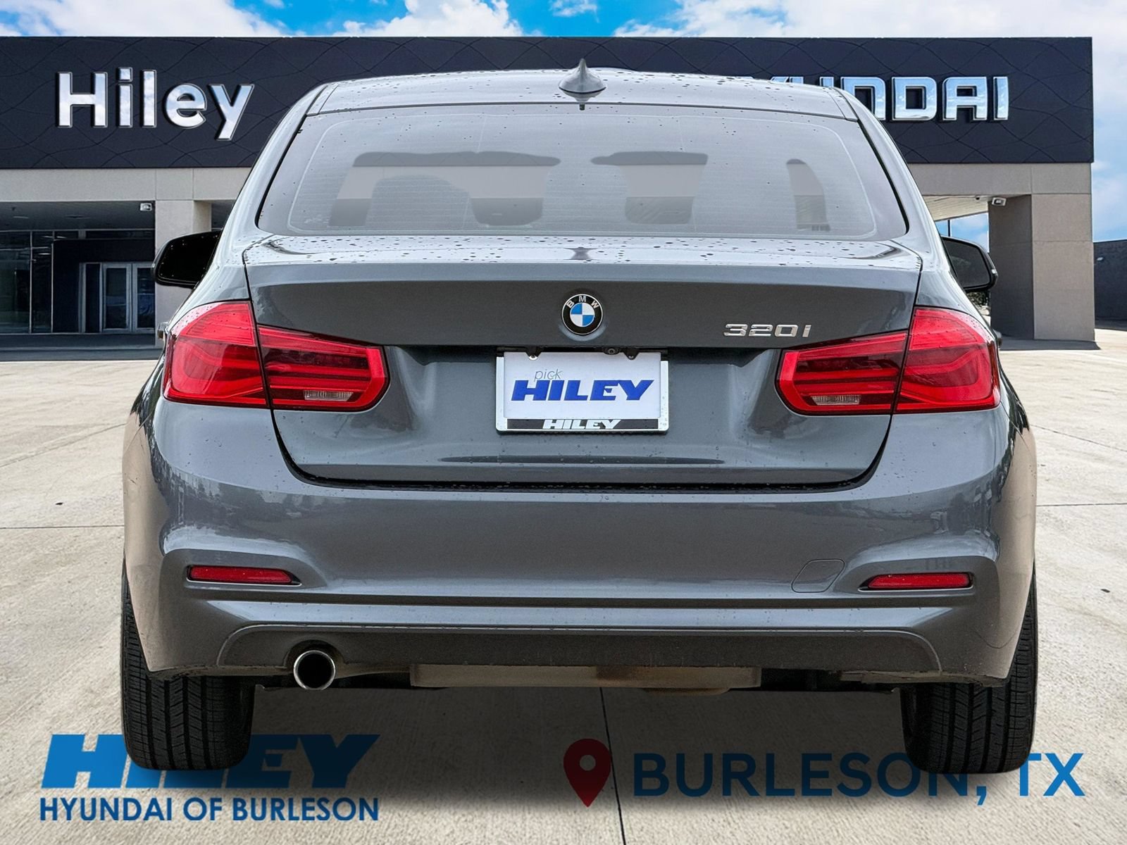 Used 2018 BMW 320i Sedan RWD image 5