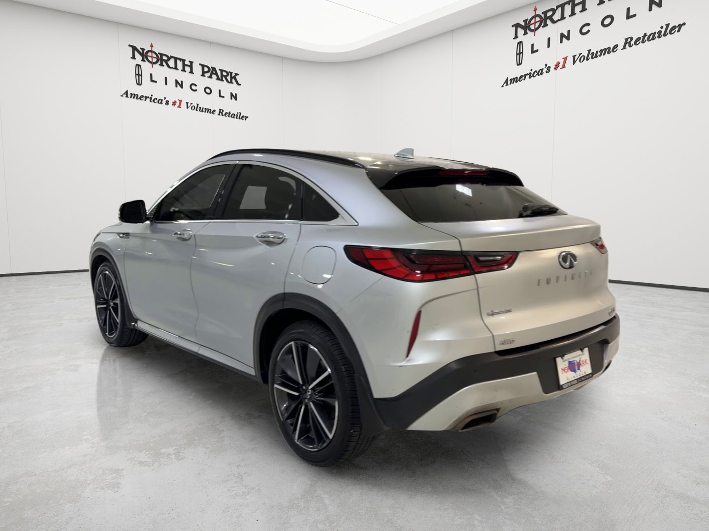 Used 2022 INFINITI QX55 Essential w/ Proassist Package AWD/4WD image 7