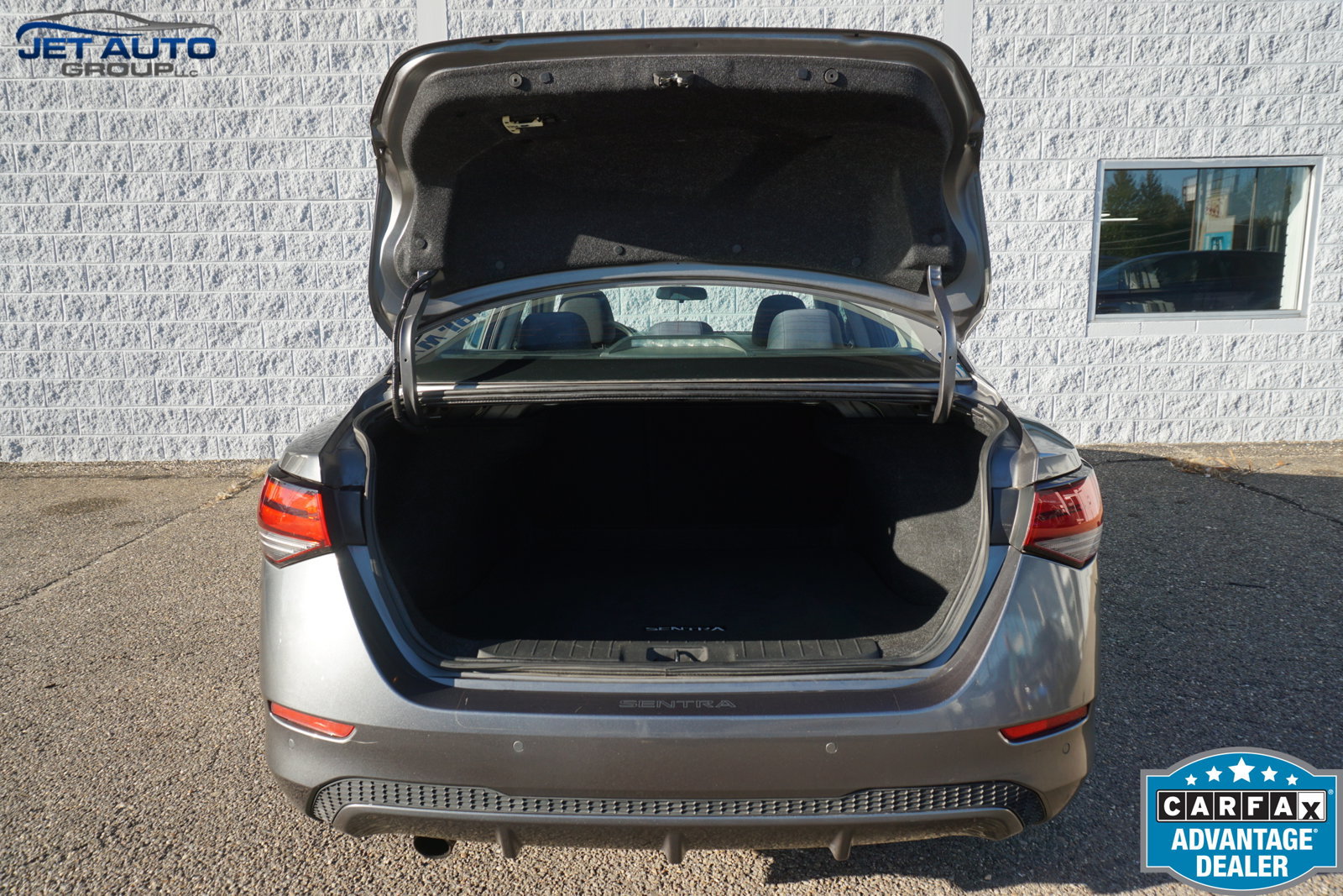 Used 2021 Nissan Sentra SR FWD image 16