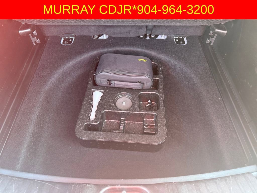 Used 2024 Jeep Compass Latitude image 31